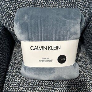 Calvin Klein Oversized Twin Fleece Blanket | in Gray Blue Slate
